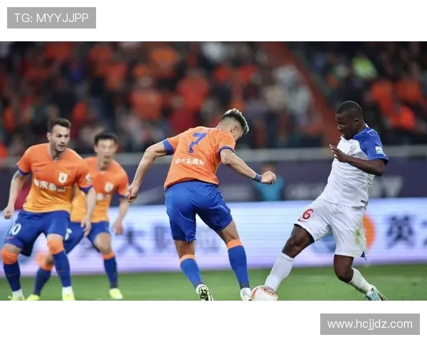 上海申花边路利用有限,进攻宽度不足问题显现,对进攻体系形成制约 上海申花边路利用有限,进攻宽度不足问题显现,对进攻体系形成制约